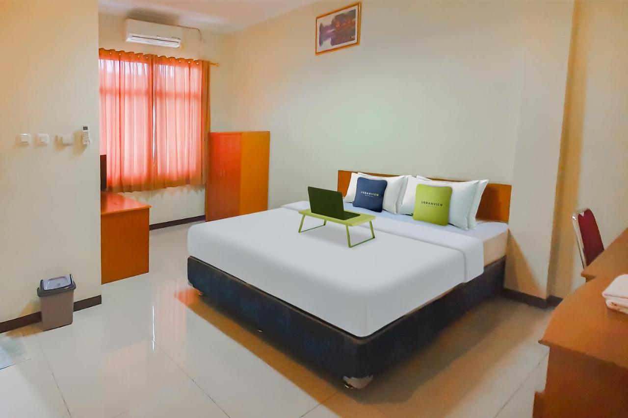 Urbanview Hotel Bartu Moh Toha Bandung By Reddoorz Bagian luar foto
